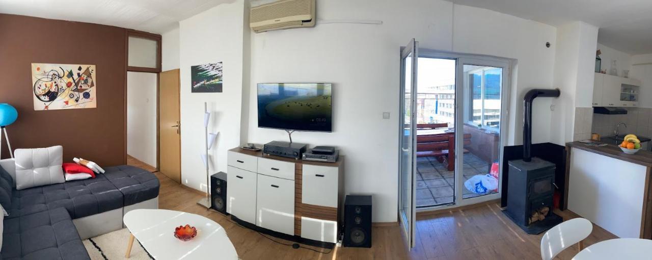 Penthouse Stan 80M2, Terasa 36M2, Garaza... Centar Banja Luke - Gradski Park Banyaluka Dış mekan fotoğraf